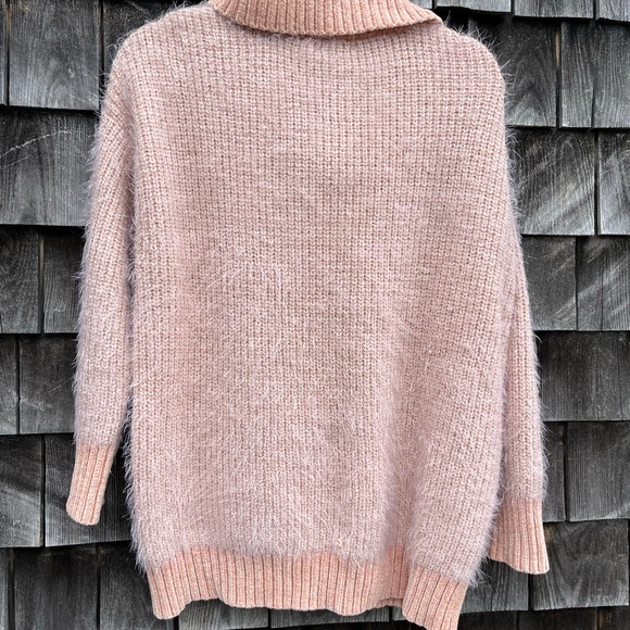 Calvin Klein Fluffy chenille cowl turtleneck large - Picture 5 of 6